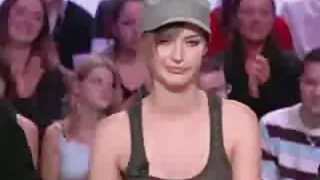 Kutt fucks noor mees vannituba doggy style ja lõplik cum tema