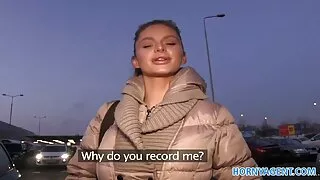 Tüdruk Perses Mees Tuss u saab spray cum kehal