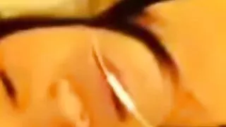 Tüdruk meeldis masturbating Tema Tuss Koos Mänguasi peenis