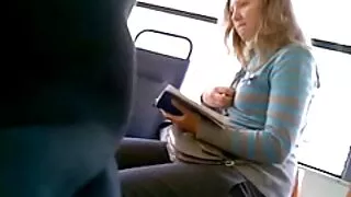 Orgasmi huvides Keppis Blond oma perset ja sai palju meeldivaid aistinguid