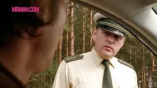 Täiskasvanud Milf suured tissid Suudlemine Noor