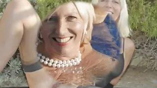 Uue positsiooni, tüdruk undressed ja keppis boss, intervjuus