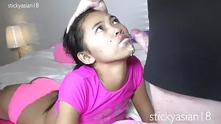 Kiilas noor jock fucks emane doggy style ja annab talle orgasm