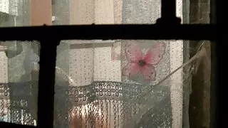 Ilus brünett imeb mehe riista juures casting