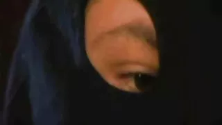 Ema ja tütar fondle üksteise tissid Ja Tuss Vannituba